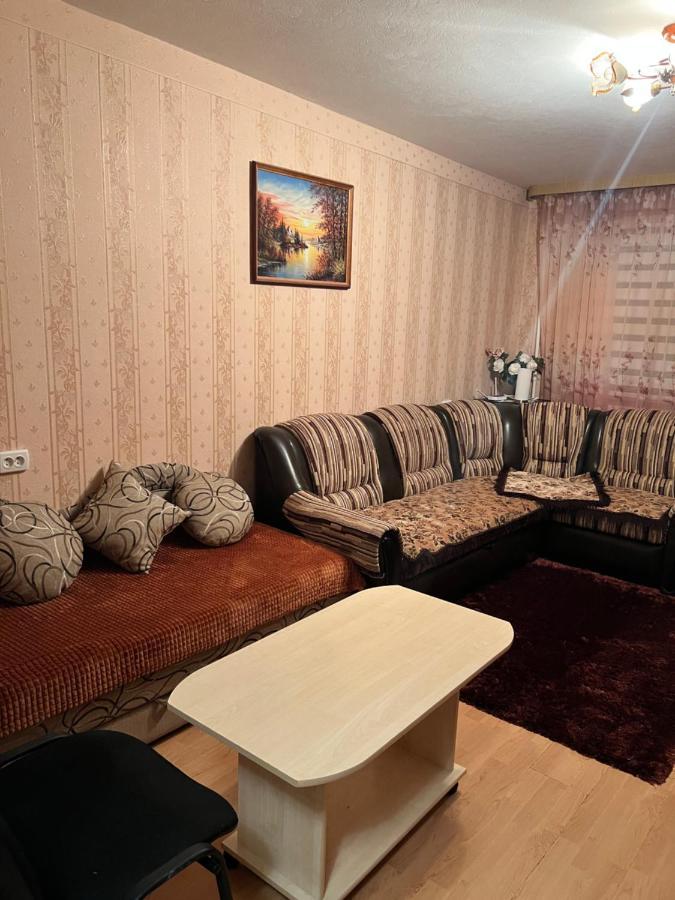 Ореховая Горка Апартаменты С Балконом И Лифтом Narva Bagian luar foto