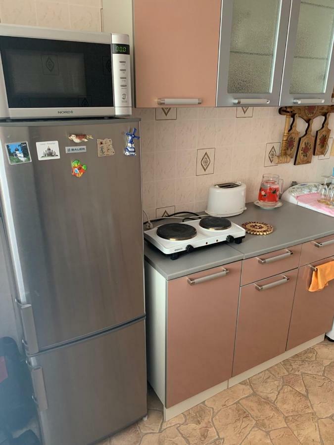 Ореховая Горка Апартаменты С Балконом И Лифтом Narva Bagian luar foto