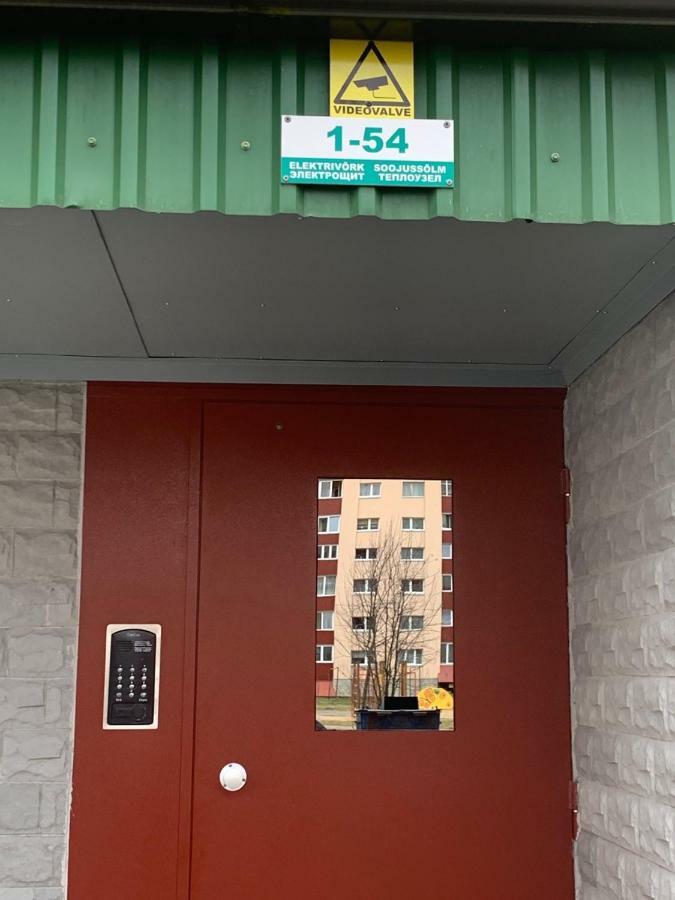Ореховая Горка Апартаменты С Балконом И Лифтом Narva Bagian luar foto